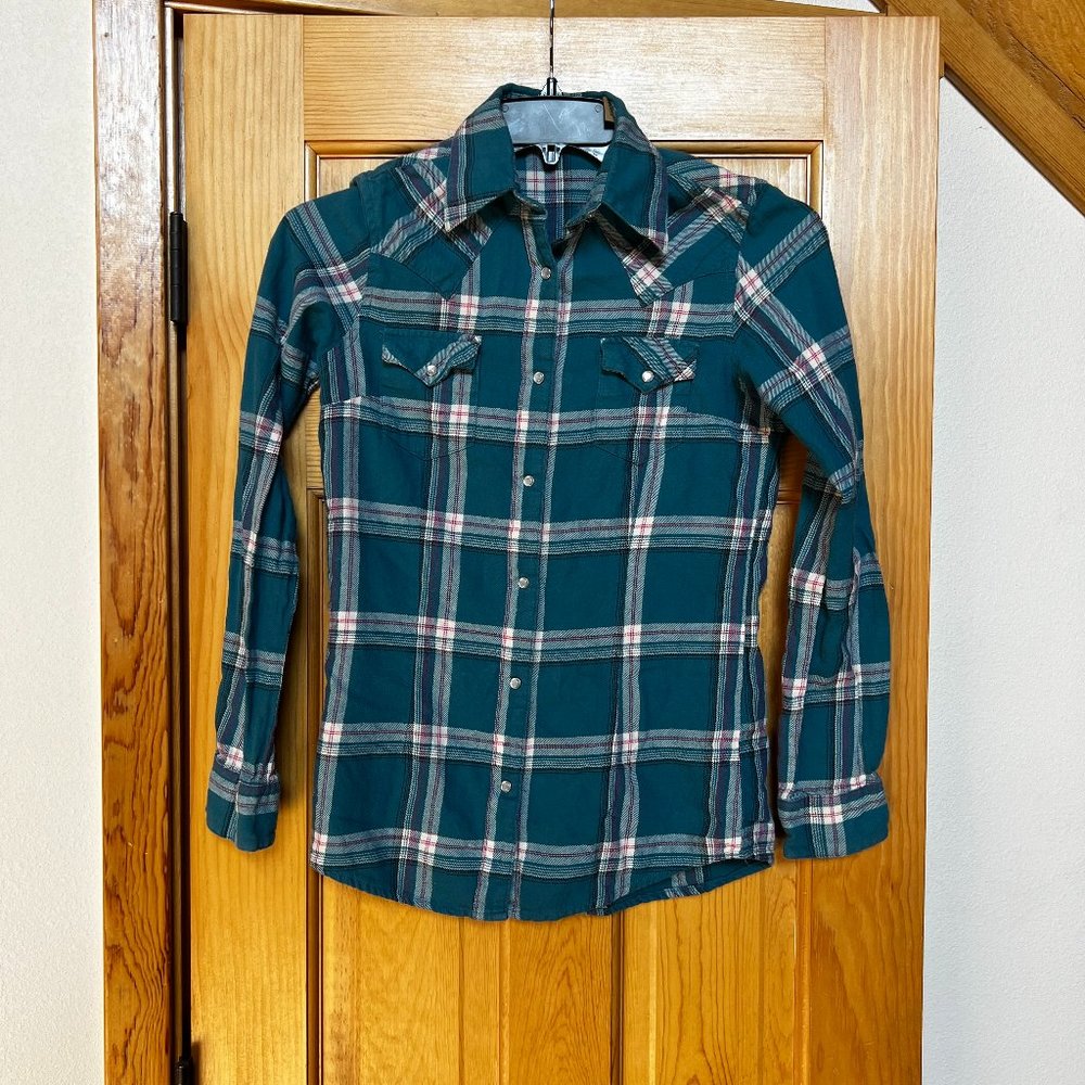 Wrangler Woman long Sleeve‎ pearl Snap Size XS